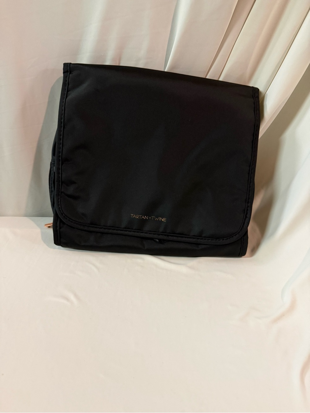 Tartan + Twine Black Hanging Travel Cosmetic Case